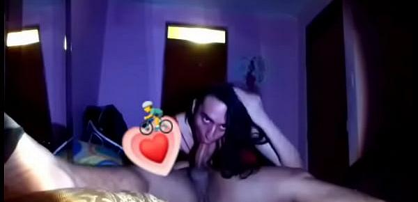  BIG CYCLIST GET THAT SHEMALE MOUTH ON HIS STRAIGHT DICK